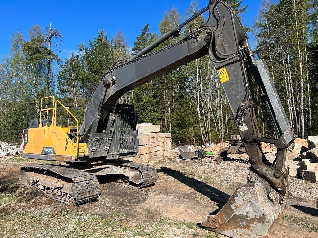 Volvo EC 220 EL - Гусеничный экскаватор: фото 2 Volvo EC 220 EL - Гусеничный экскаватор: фото 2
