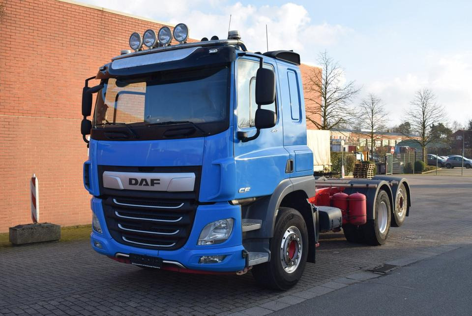 DAF CF 450 6x2 Fahrgestell Klima Navi Lift Retarder - Грузовик-шасси: фото 1 DAF CF 450 6x2 Fahrgestell Klima Navi Lift Retarder - Грузовик-шасси: фото 1