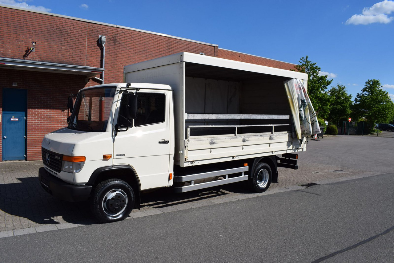 Mercedes-Benz Vario Vario 616 D GetränkeNutzlast 2450KG - Тентованный фургон: фото 1 Mercedes-Benz Vario Vario 616 D GetränkeNutzlast 2450KG - Тентованный фургон: фото 1