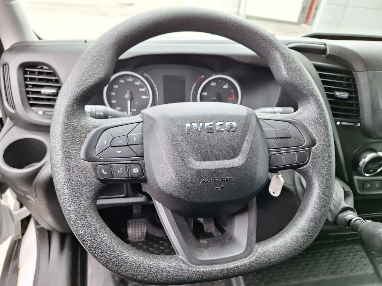 IVECO Daily ne postoji - Цельнометаллический фургон: фото 5 IVECO Daily ne postoji - Цельнометаллический фургон: фото 5