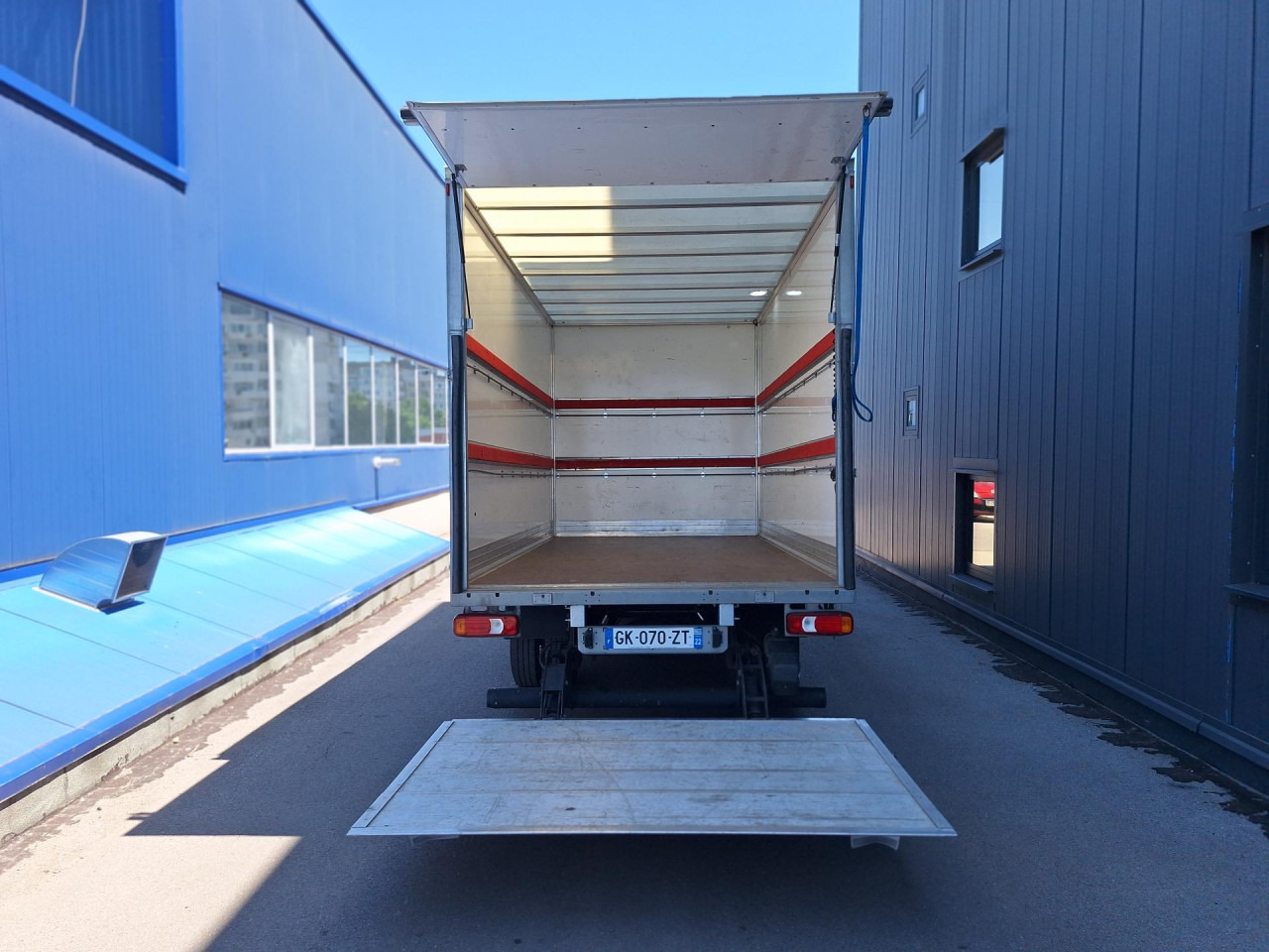 IVECO Daily 35 C 16 - Фургон с закрытым кузовом: фото 3 IVECO Daily 35 C 16 - Фургон с закрытым кузовом: фото 3