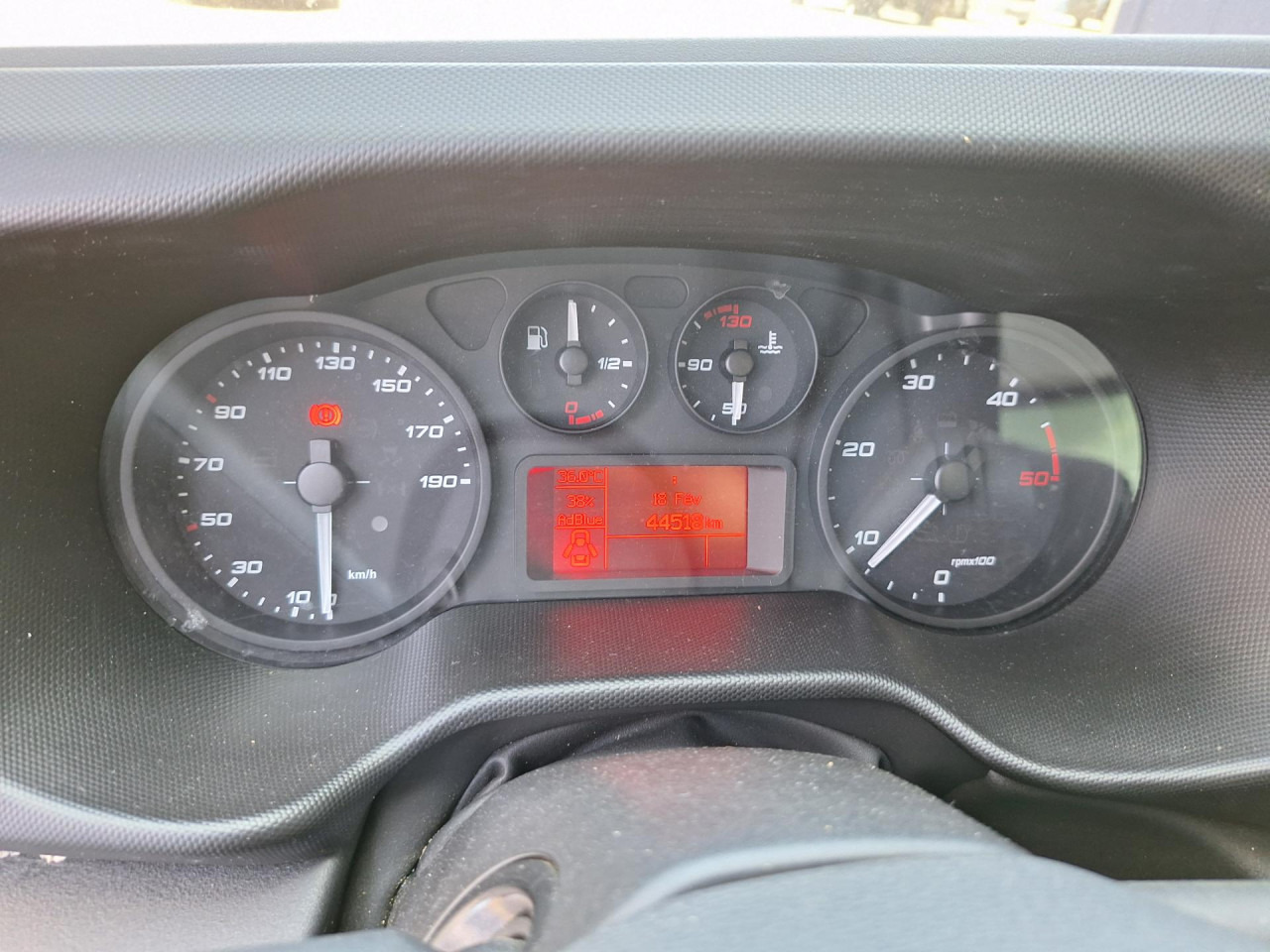 IVECO Daily 35 C 16 - Фургон с закрытым кузовом: фото 2 IVECO Daily 35 C 16 - Фургон с закрытым кузовом: фото 2