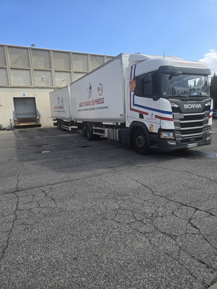 SCANIA R 450 - Грузовик-контейнеровоз/ Сменный кузов: фото 2 SCANIA R 450 - Грузовик-контейнеровоз/ Сменный кузов: фото 2