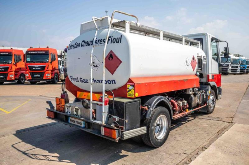 Iveco 85E15+ CITERNE 5000 L - Грузовик-цистерна: фото 3 Iveco 85E15+ CITERNE 5000 L - Грузовик-цистерна: фото 3
