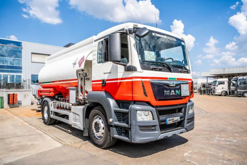 MAN TGS 18.400 // CUVE ALU MAGYAR 13.500L + 5 COMP - Грузовик-цистерна: фото 2 MAN TGS 18.400 // CUVE ALU MAGYAR 13.500L + 5 COMP - Грузовик-цистерна: фото 2