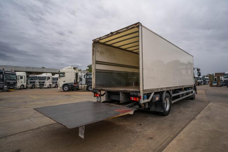 Renault D WIDE 280 (18t) +PALFINGER 2T. - Грузовик с закрытым кузовом: фото 5 Renault D WIDE 280 (18t) +PALFINGER 2T. - Грузовик с закрытым кузовом: фото 5