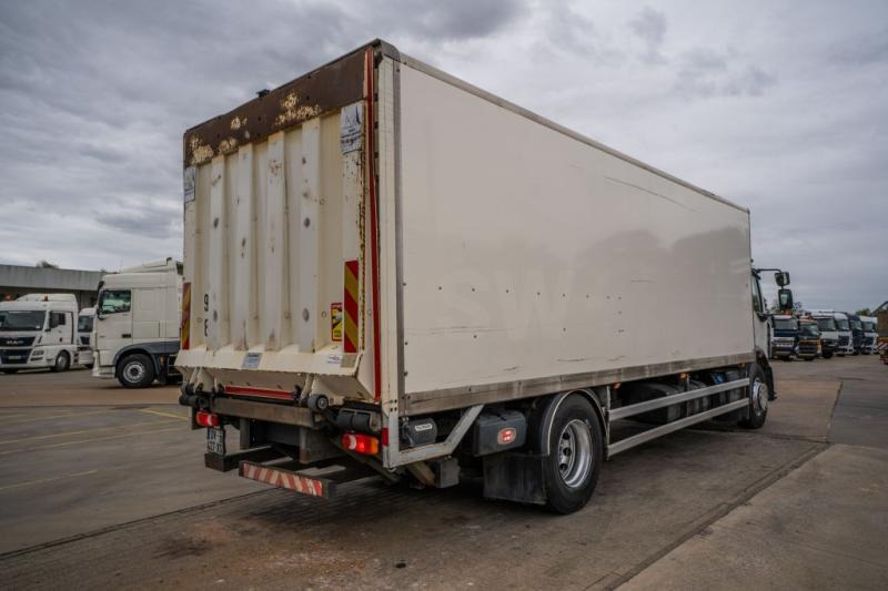 Renault D WIDE 280 (18t) +PALFINGER 2T. - Грузовик с закрытым кузовом: фото 4 Renault D WIDE 280 (18t) +PALFINGER 2T. - Грузовик с закрытым кузовом: фото 4
