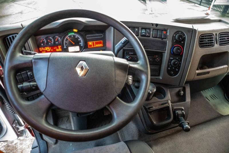 Фото интерьера 3: Грузовик с закрытым кузовом Renault MIDLUM 270 DXI