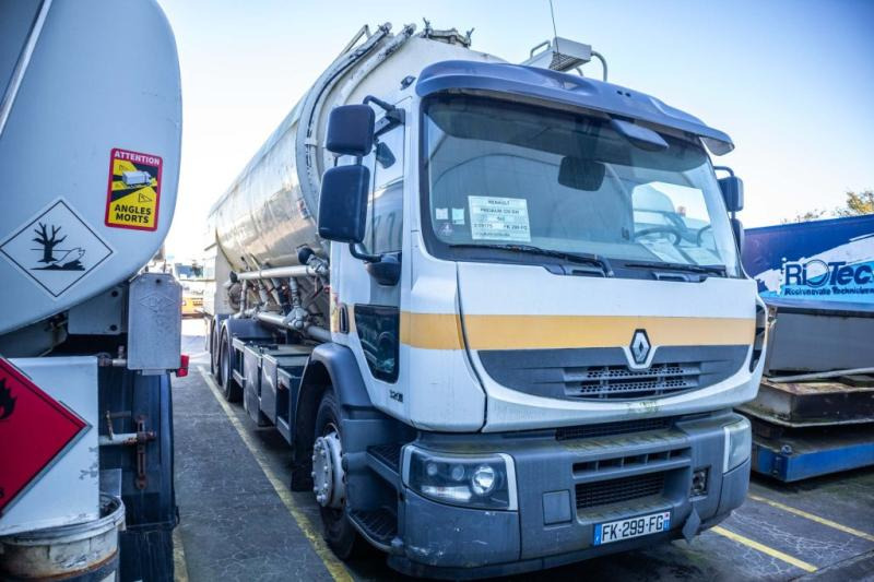 Renault PREMIUM 320 DXI+CITERNE ALIMENTAIRE ( engine problem) - Грузовик-цистерна: фото 2 Renault PREMIUM 320 DXI+CITERNE ALIMENTAIRE ( engine problem) - Грузовик-цистерна: фото 2
