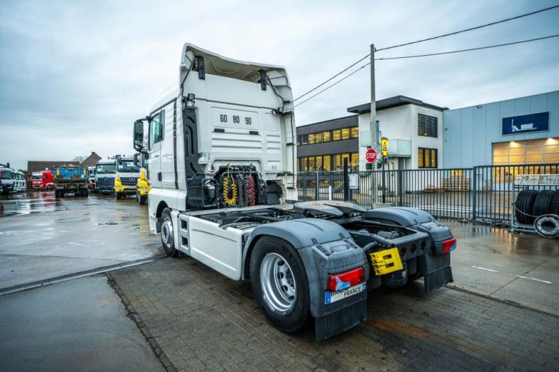 MAN TGX 18.470 XLX + INTARDER - Тягач: фото 4 MAN TGX 18.470 XLX + INTARDER - Тягач: фото 4