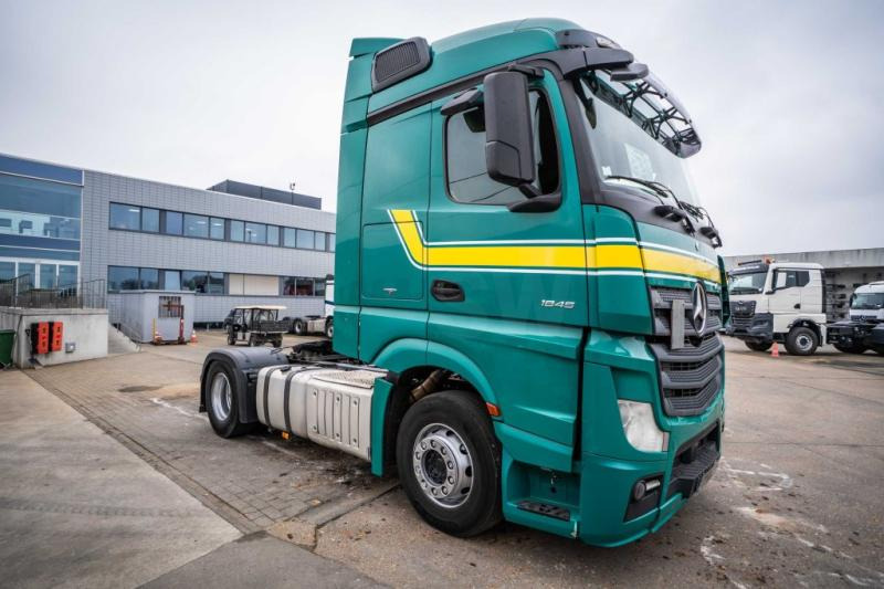 Mercedes ACTROS 1845 LS - Тягач: фото 2 Mercedes ACTROS 1845 LS - Тягач: фото 2