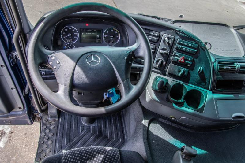 Фото интерьера 2: Тягач Mercedes ACTROS 1846 LS-MP3+HYDR. Фото интерьера 2: Тягач Mercedes ACTROS 1846 LS-MP3+HYDR.