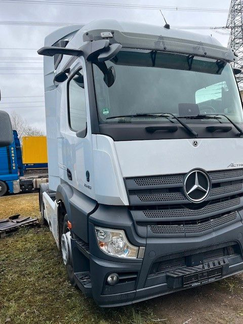 Mercedes-Benz 1846 LS Mirrow Cam - Тягач: фото 2 Mercedes-Benz 1846 LS Mirrow Cam - Тягач: фото 2