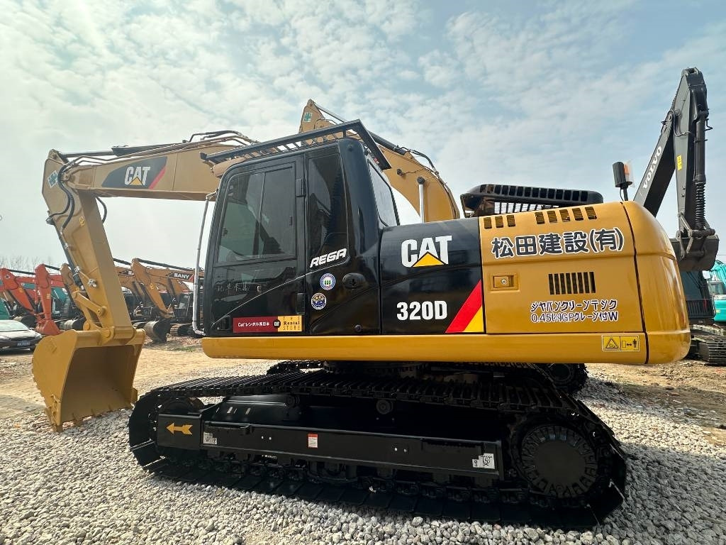 CAT 320 D - Гусеничный экскаватор: фото 1 CAT 320 D - Гусеничный экскаватор: фото 1