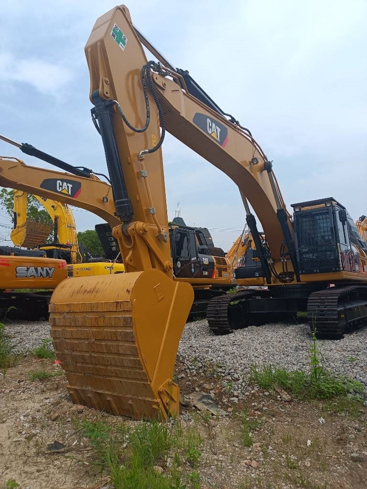 CAT 330 D - Гусеничный экскаватор: фото 1 CAT 330 D - Гусеничный экскаватор: фото 1