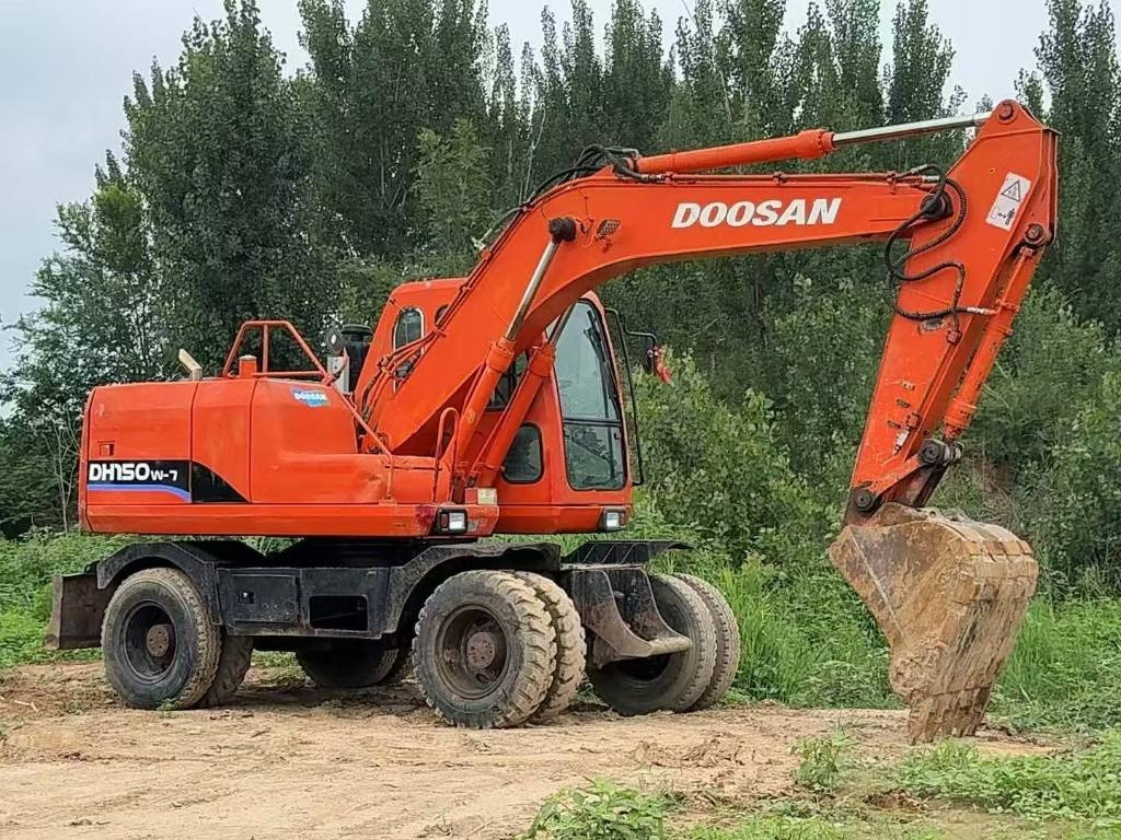 Doosan DH 150 W-7 - Колёсный экскаватор: фото 1 Doosan DH 150 W-7 - Колёсный экскаватор: фото 1