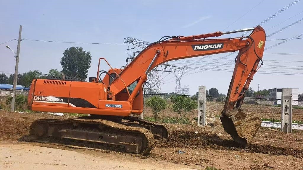 Doosan DH 225 LC-7 - Гусеничный экскаватор: фото 1 Doosan DH 225 LC-7 - Гусеничный экскаватор: фото 1