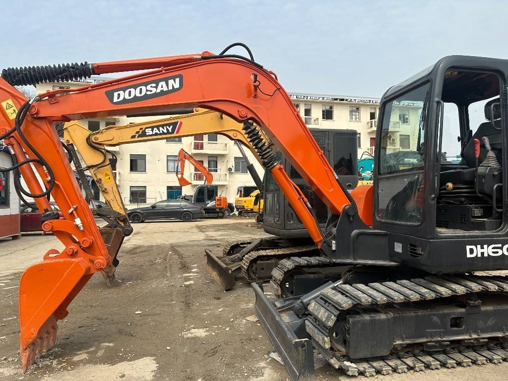 Doosan DH 60 - Мини-экскаватор: фото 3 Doosan DH 60 - Мини-экскаватор: фото 3