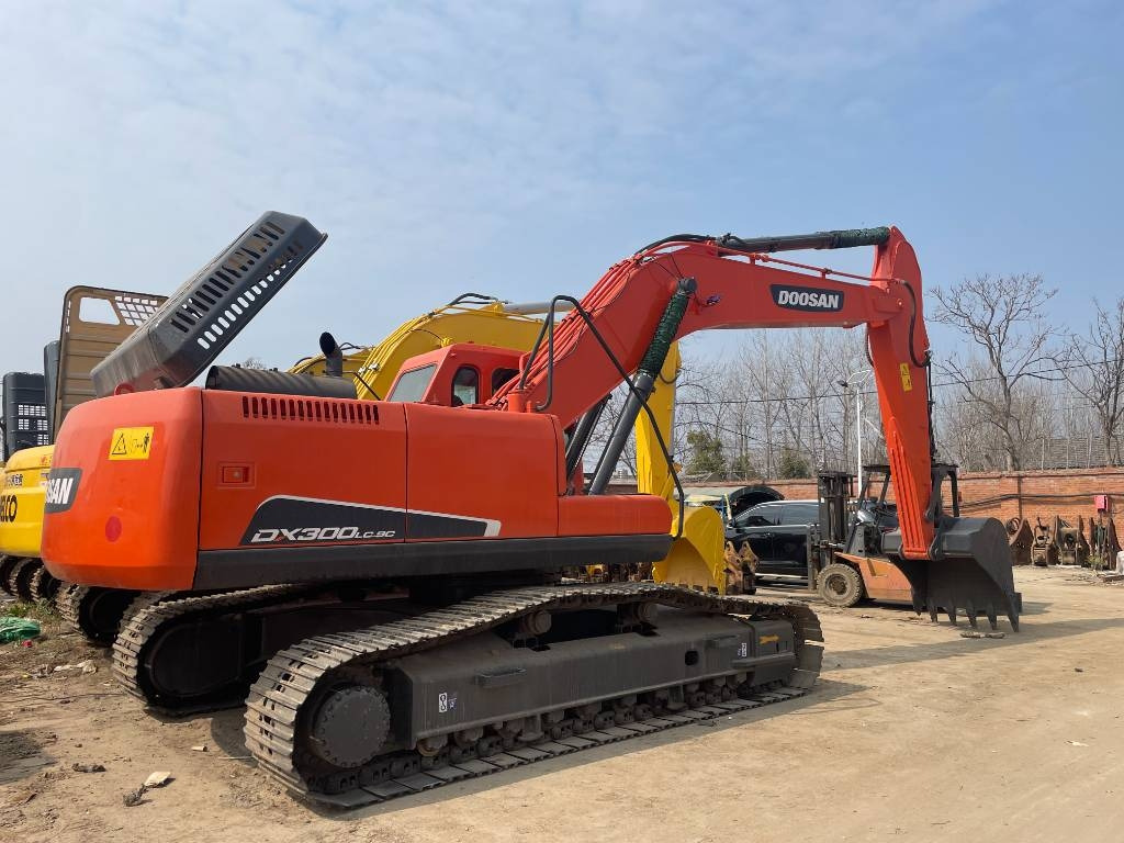 Doosan DX 300 - Гусеничный экскаватор: фото 1 Doosan DX 300 - Гусеничный экскаватор: фото 1