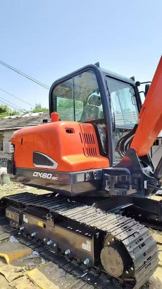 Doosan DX 60 - Гусеничный экскаватор: фото 2 Doosan DX 60 - Гусеничный экскаватор: фото 2