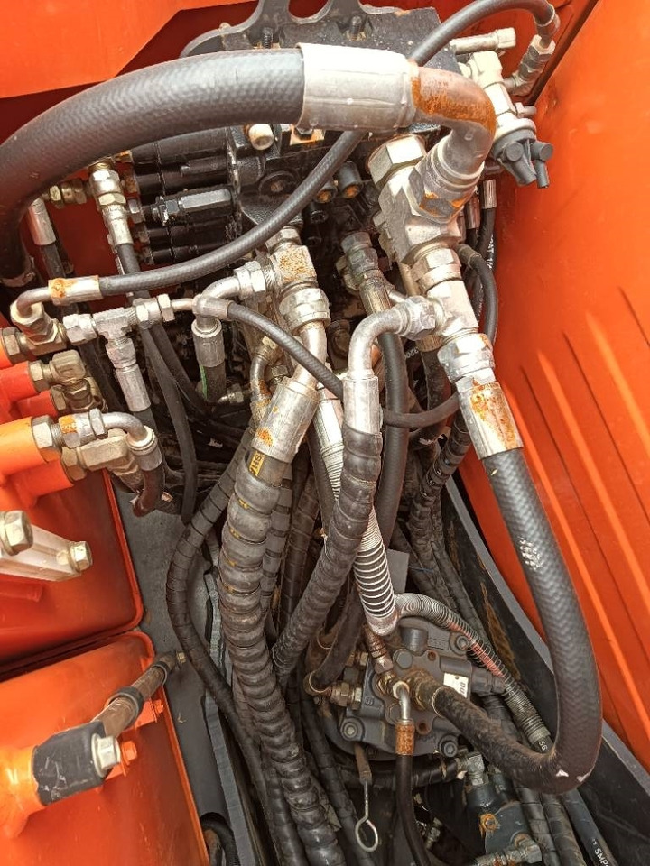 Doosan DX 75 - Гусеничный экскаватор: фото 5 Doosan DX 75 - Гусеничный экскаватор: фото 5