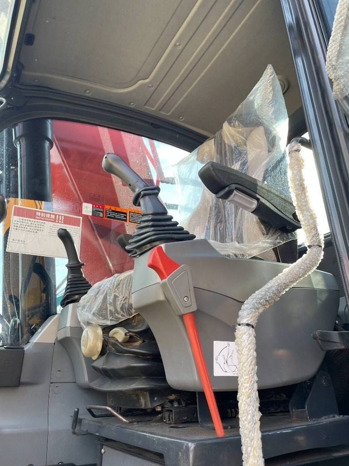 Doosan DX225LCA - Гусеничный экскаватор: фото 2 Doosan DX225LCA - Гусеничный экскаватор: фото 2