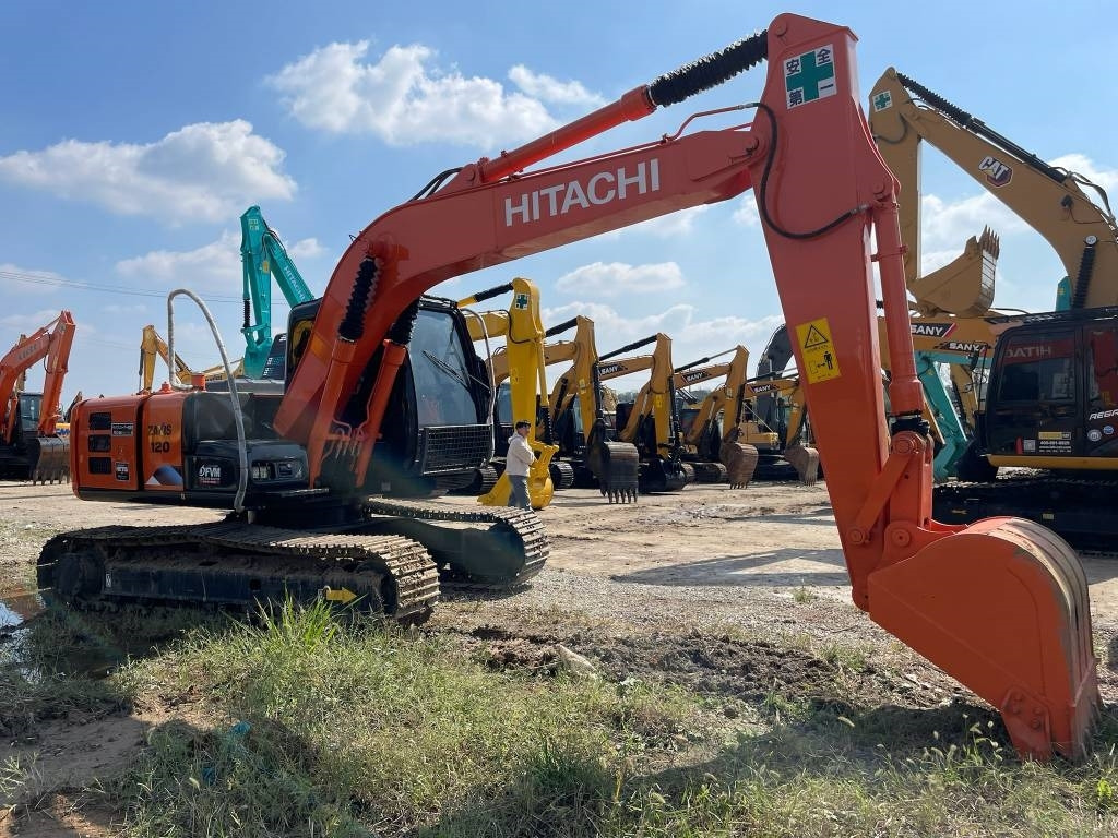 Hitachi ZX 120 - Гусеничный экскаватор: фото 5 Hitachi ZX 120 - Гусеничный экскаватор: фото 5