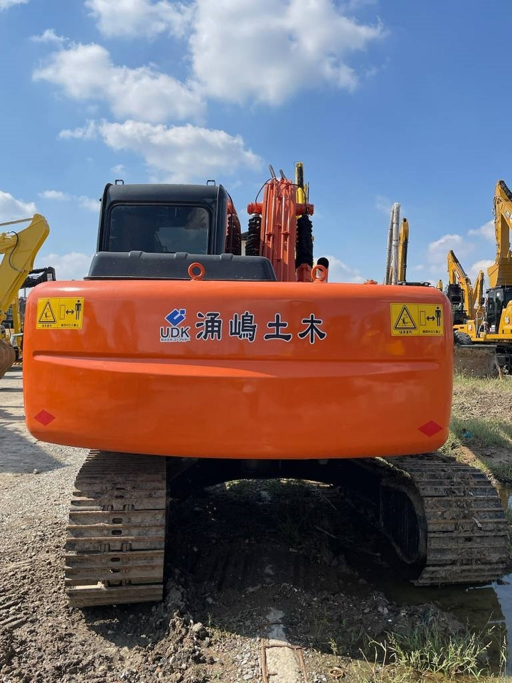 Hitachi ZX 120 - Гусеничный экскаватор: фото 3 Hitachi ZX 120 - Гусеничный экскаватор: фото 3