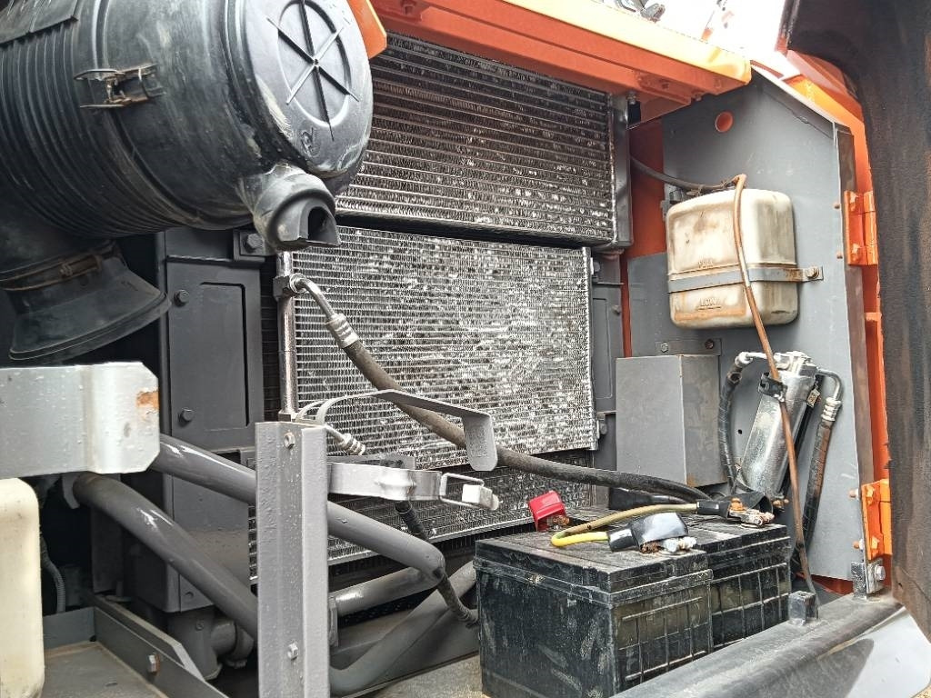 Новый Гусеничный экскаватор Hitachi ZX 160: фото 9