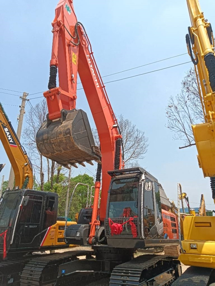 Hitachi ZX 240 - Гусеничный экскаватор: фото 1 Hitachi ZX 240 - Гусеничный экскаватор: фото 1