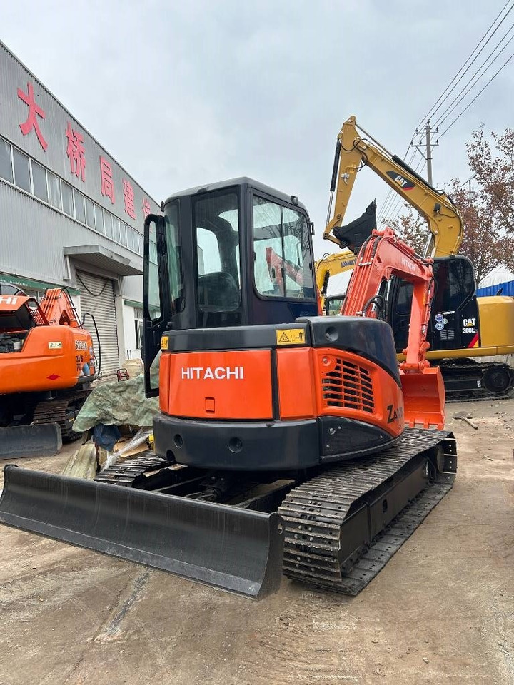 Hitachi ZX 50 U - Мини-экскаватор: фото 1 Hitachi ZX 50 U - Мини-экскаватор: фото 1