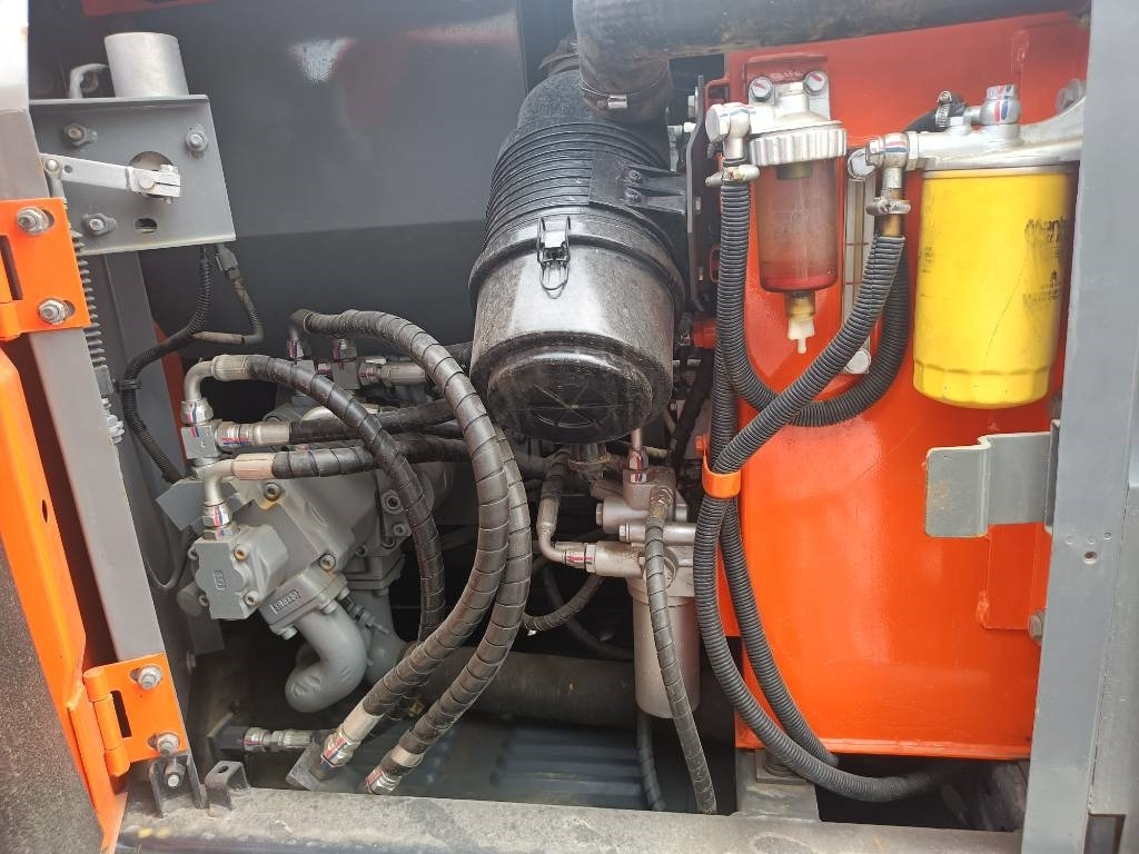 Hitachi ZX 70 - Мини-экскаватор: фото 3 Hitachi ZX 70 - Мини-экскаватор: фото 3