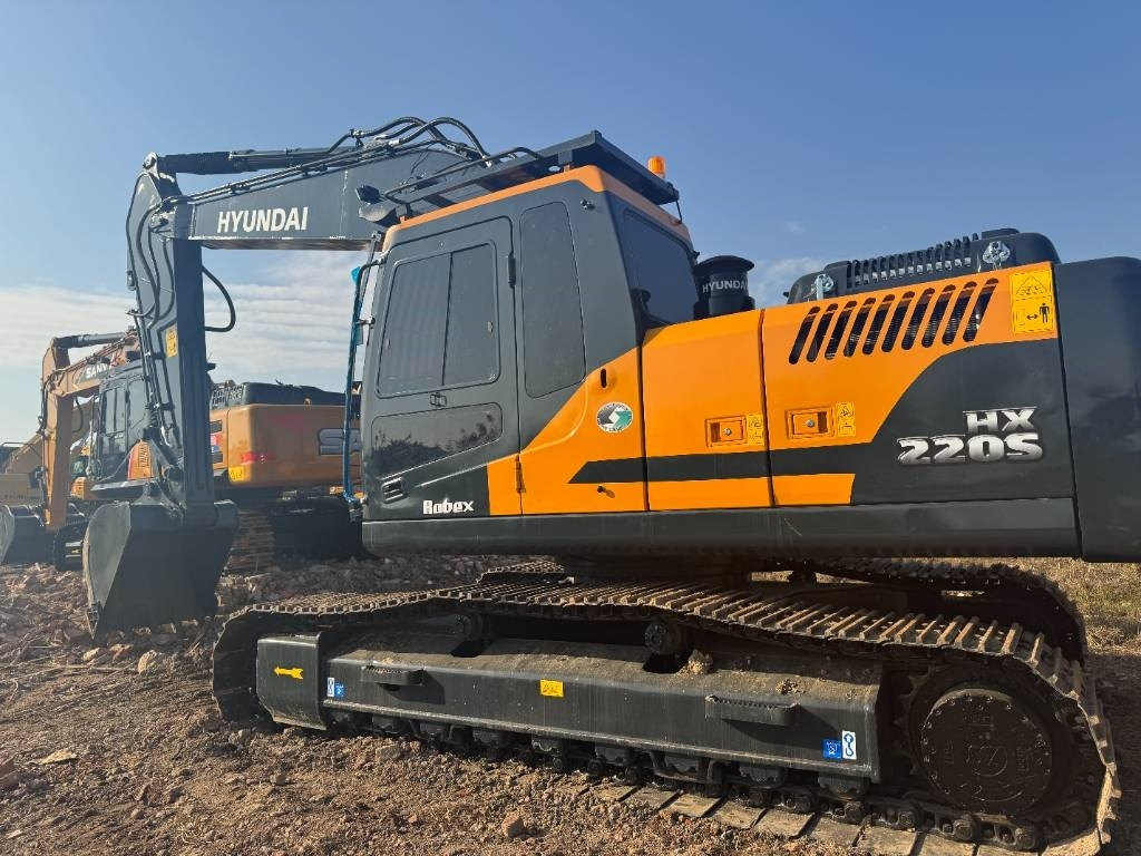 Hyundai HX 220 - Гусеничный экскаватор: фото 2 Hyundai HX 220 - Гусеничный экскаватор: фото 2
