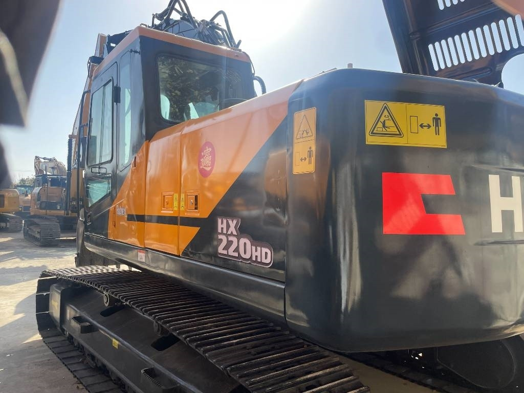 Hyundai HX 220 - Гусеничный экскаватор: фото 5 Hyundai HX 220 - Гусеничный экскаватор: фото 5