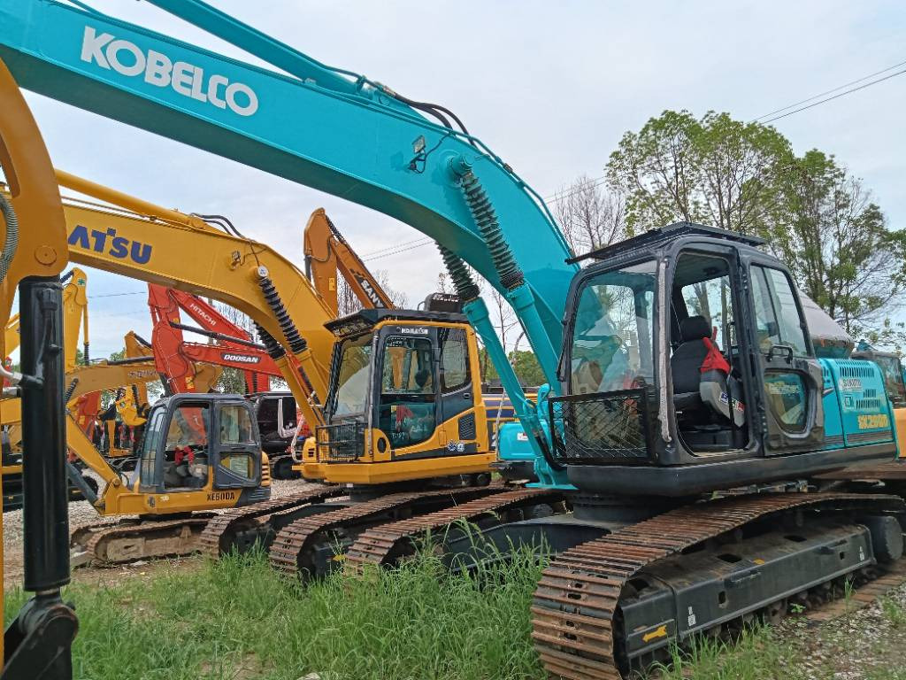 Гусеничный экскаватор Kobelco SK 200 Dynamic Acera: фото 1