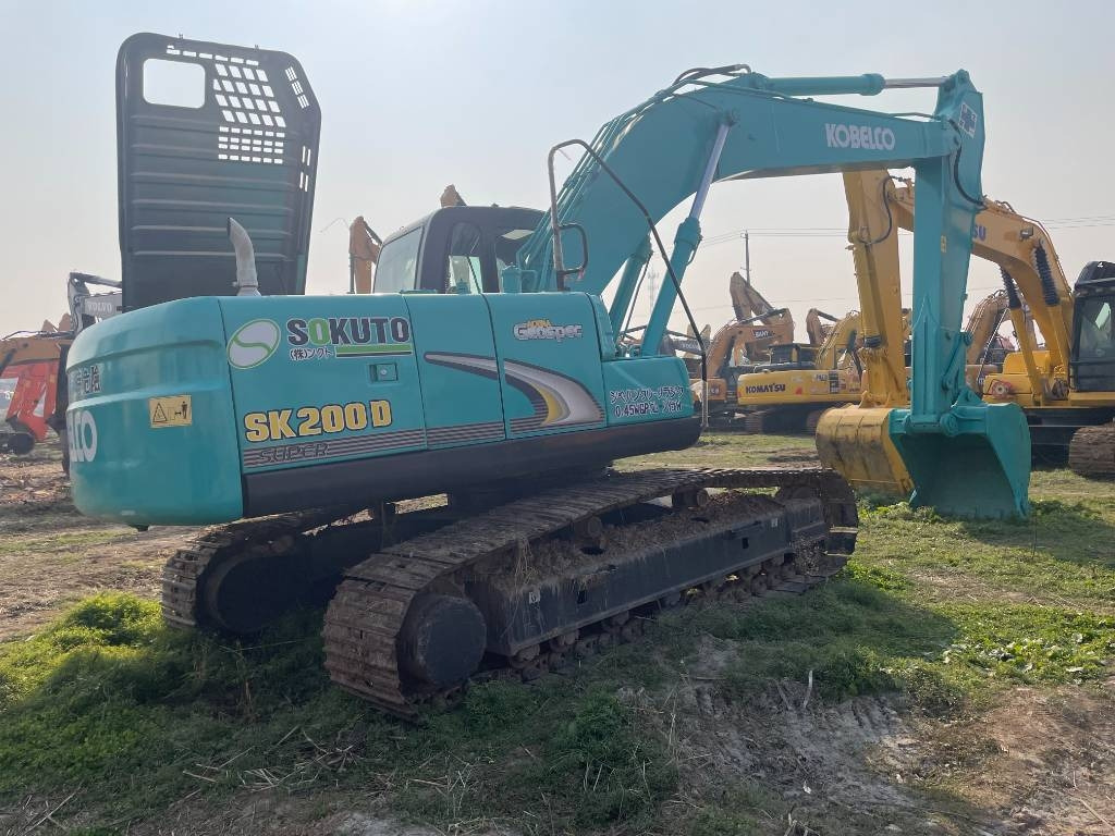 Kobelco SK 200 - Гусеничный экскаватор: фото 1 Kobelco SK 200 - Гусеничный экскаватор: фото 1