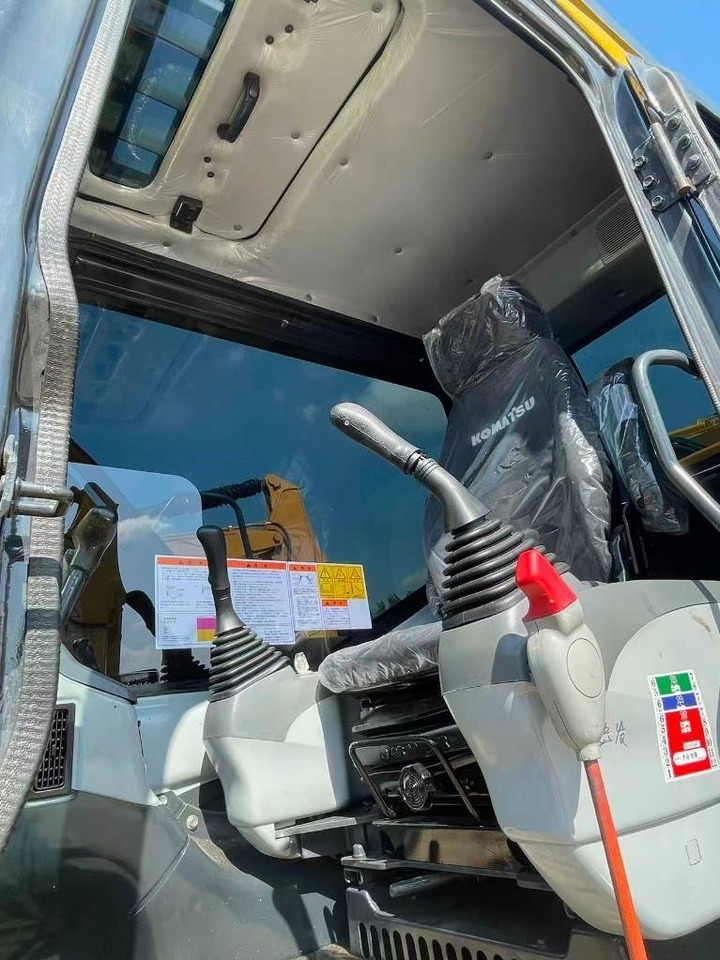 Komatsu PC 130  - Гусеничный экскаватор: фото 4 Komatsu PC 130  - Гусеничный экскаватор: фото 4