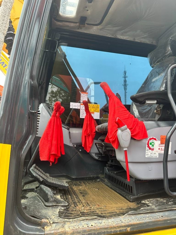 Komatsu PC 130  - Гусеничный экскаватор: фото 2 Komatsu PC 130  - Гусеничный экскаватор: фото 2