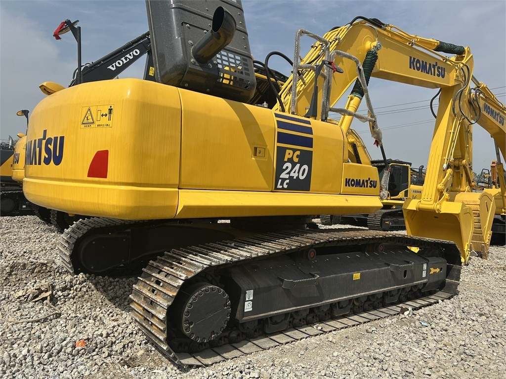 Komatsu PC 240 - Гусеничный экскаватор: фото 4 Komatsu PC 240 - Гусеничный экскаватор: фото 4