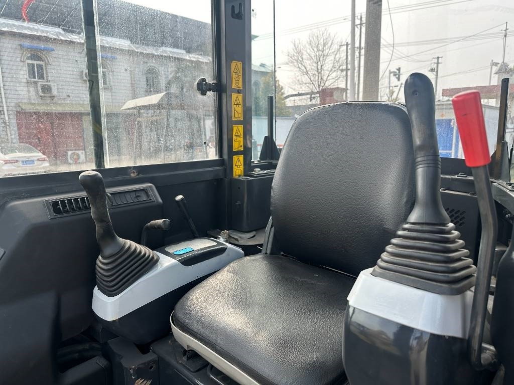 Komatsu PC 40 MR - Мини-экскаватор: фото 4 Komatsu PC 40 MR - Мини-экскаватор: фото 4