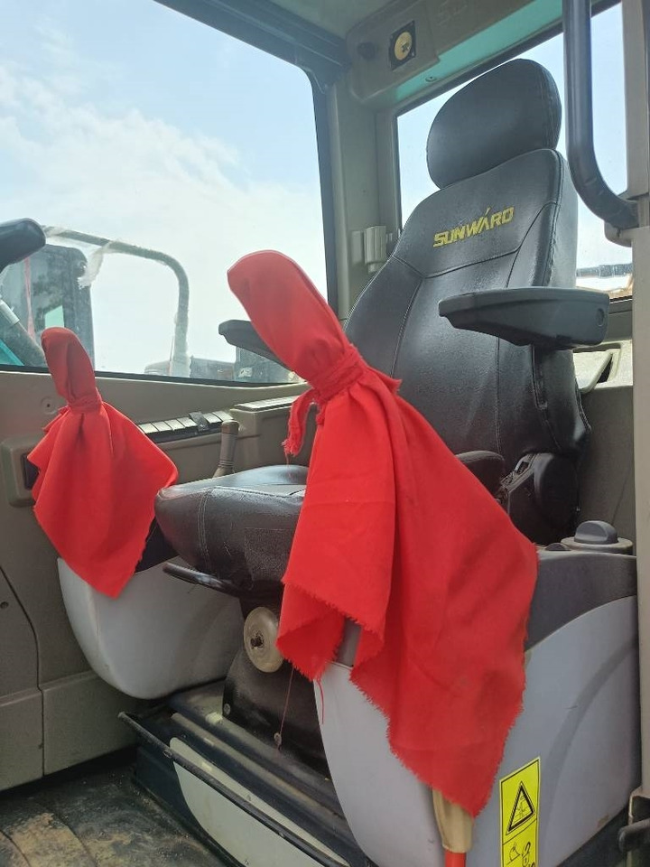 Sunward SWE 90  - Гусеничный экскаватор: фото 3 Sunward SWE 90  - Гусеничный экскаватор: фото 3