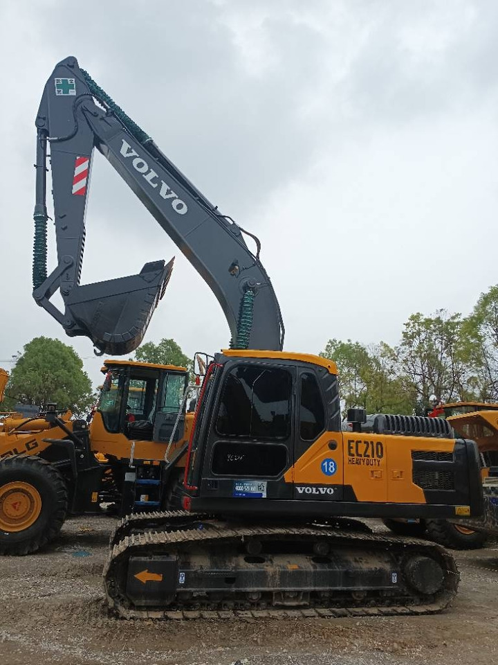 Volvo EC 210  - Гусеничный экскаватор: фото 1 Volvo EC 210  - Гусеничный экскаватор: фото 1