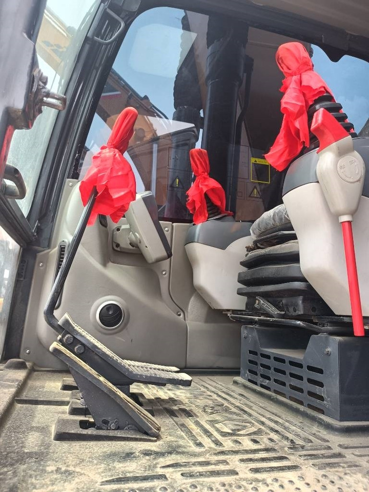 XCMG XE 215 DA - Гусеничный экскаватор: фото 5 XCMG XE 215 DA - Гусеничный экскаватор: фото 5