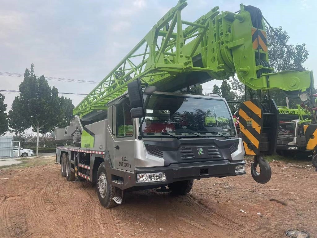Zoomlion ZTC 500 V - Вседорожный кран: фото 4 Zoomlion ZTC 500 V - Вседорожный кран: фото 4