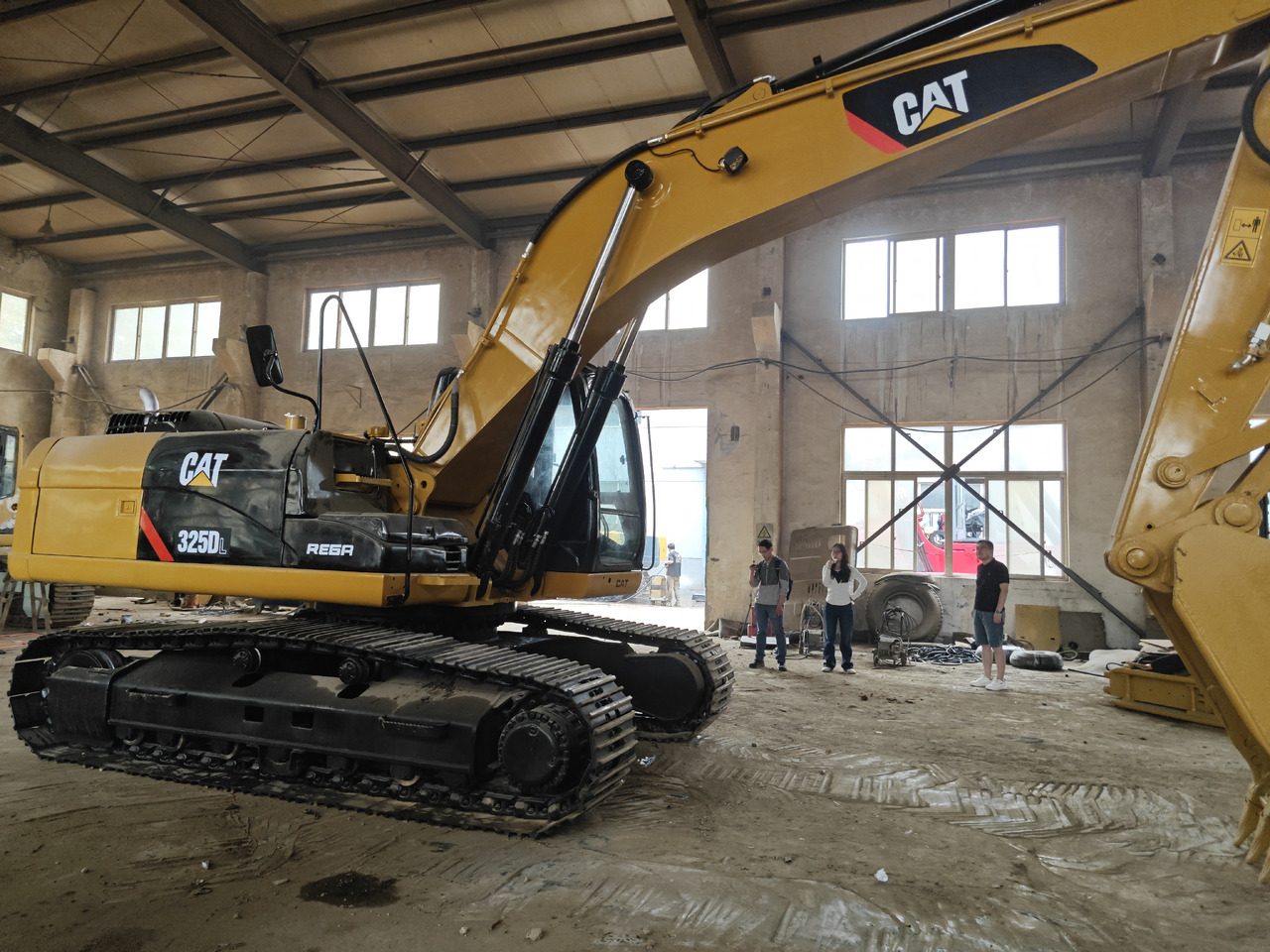 CATERPILLAR 325D Used cat 325 excavator cheap sale - Гусеничный экскаватор: фото 5 CATERPILLAR 325D Used cat 325 excavator cheap sale - Гусеничный экскаватор: фото 5
