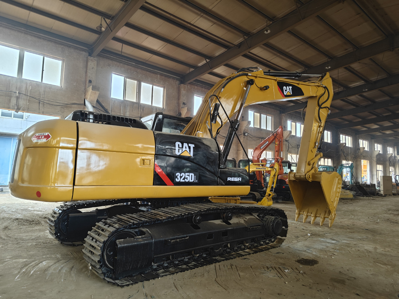 CATERPILLAR 325D Used cat 325 excavator cheap sale - Гусеничный экскаватор: фото 4 CATERPILLAR 325D Used cat 325 excavator cheap sale - Гусеничный экскаватор: фото 4