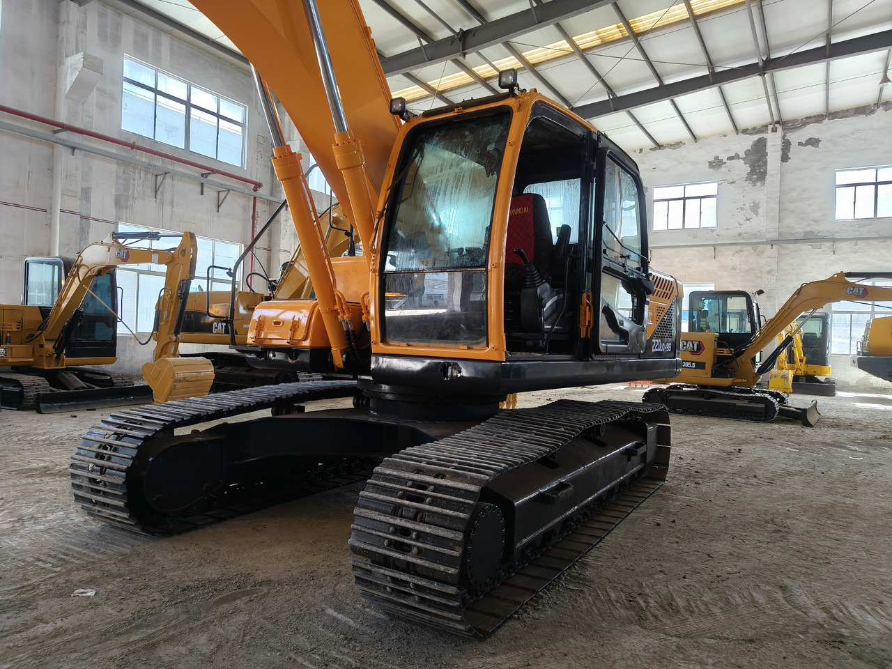 HYUNDAI 220 used 220lc-9 hyundai 225excavator - Гусеничный экскаватор: фото 5 HYUNDAI 220 used 220lc-9 hyundai 225excavator - Гусеничный экскаватор: фото 5
