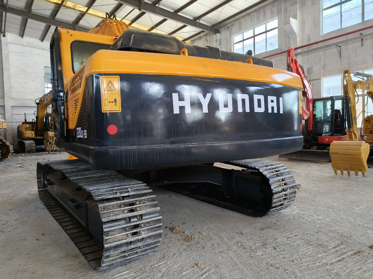HYUNDAI 220 used 220lc-9 hyundai 225excavator - Гусеничный экскаватор: фото 2 HYUNDAI 220 used 220lc-9 hyundai 225excavator - Гусеничный экскаватор: фото 2