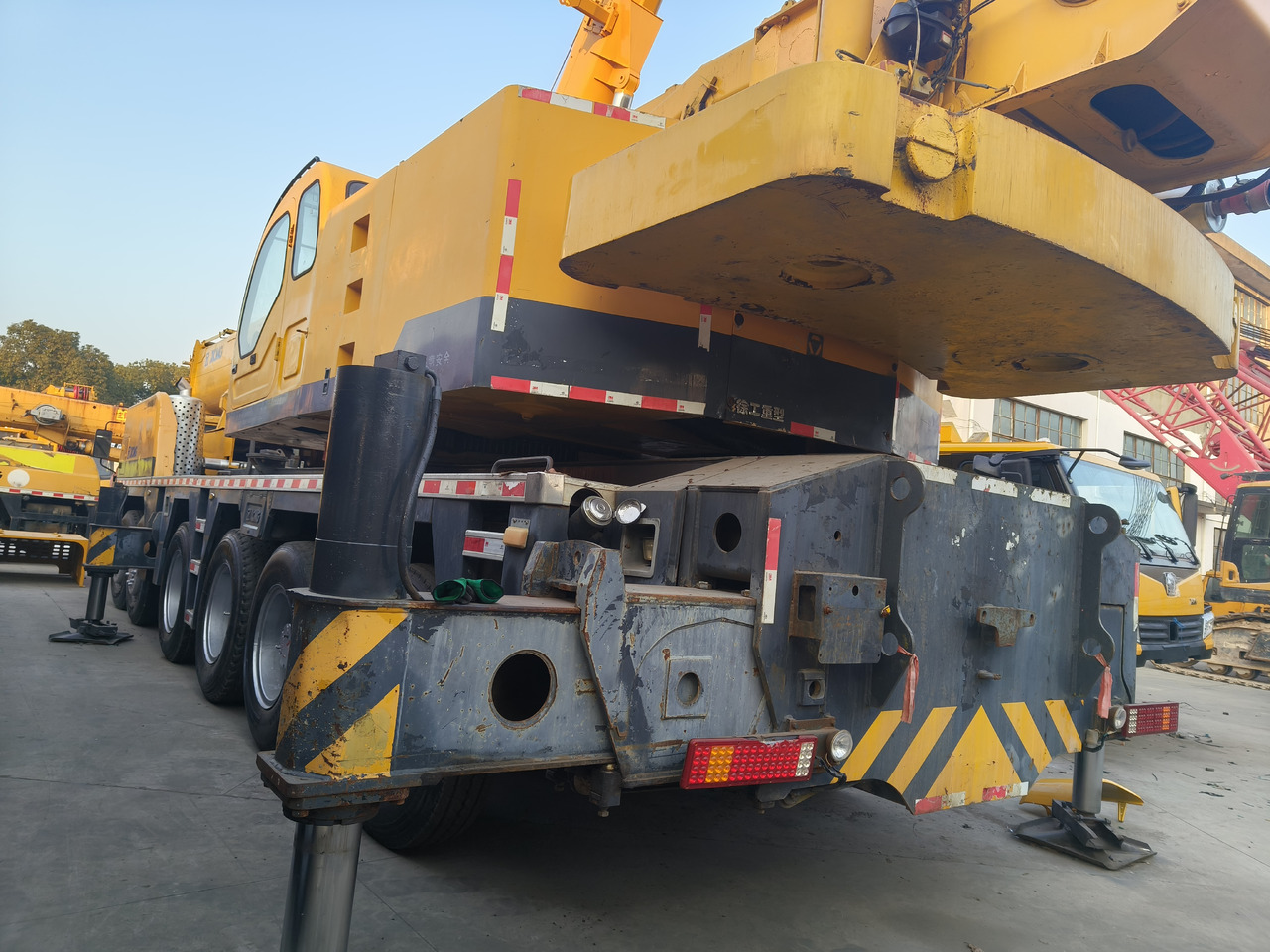 XCMG QY100K 100t truck crane - Мобильный кран: фото 4 XCMG QY100K 100t truck crane - Мобильный кран: фото 4