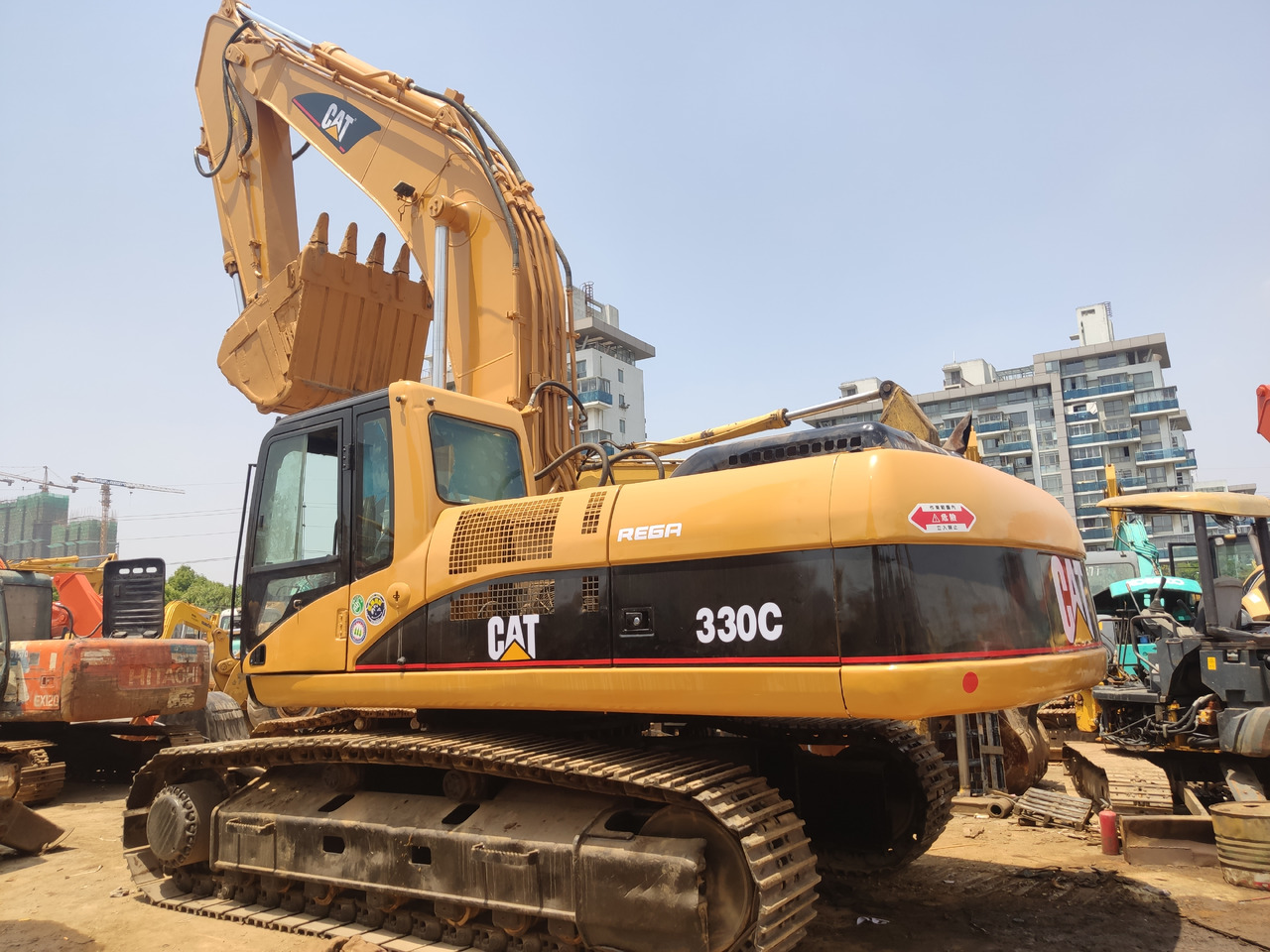 Caterpillar 330C - Гусеничный экскаватор: фото 1 Caterpillar 330C - Гусеничный экскаватор: фото 1